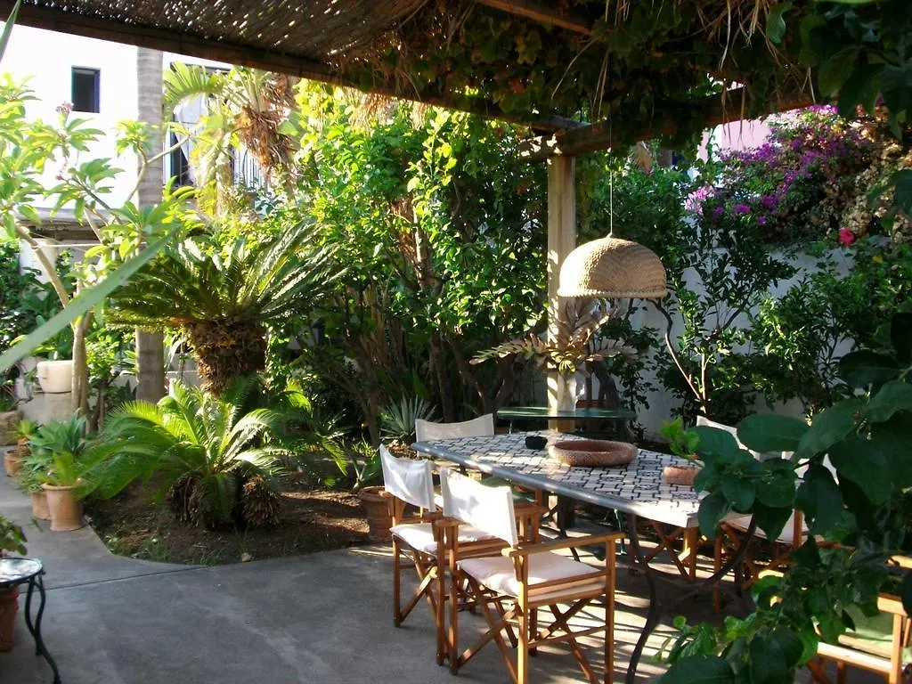 Villa A' Riggiola Stromboli 0*,